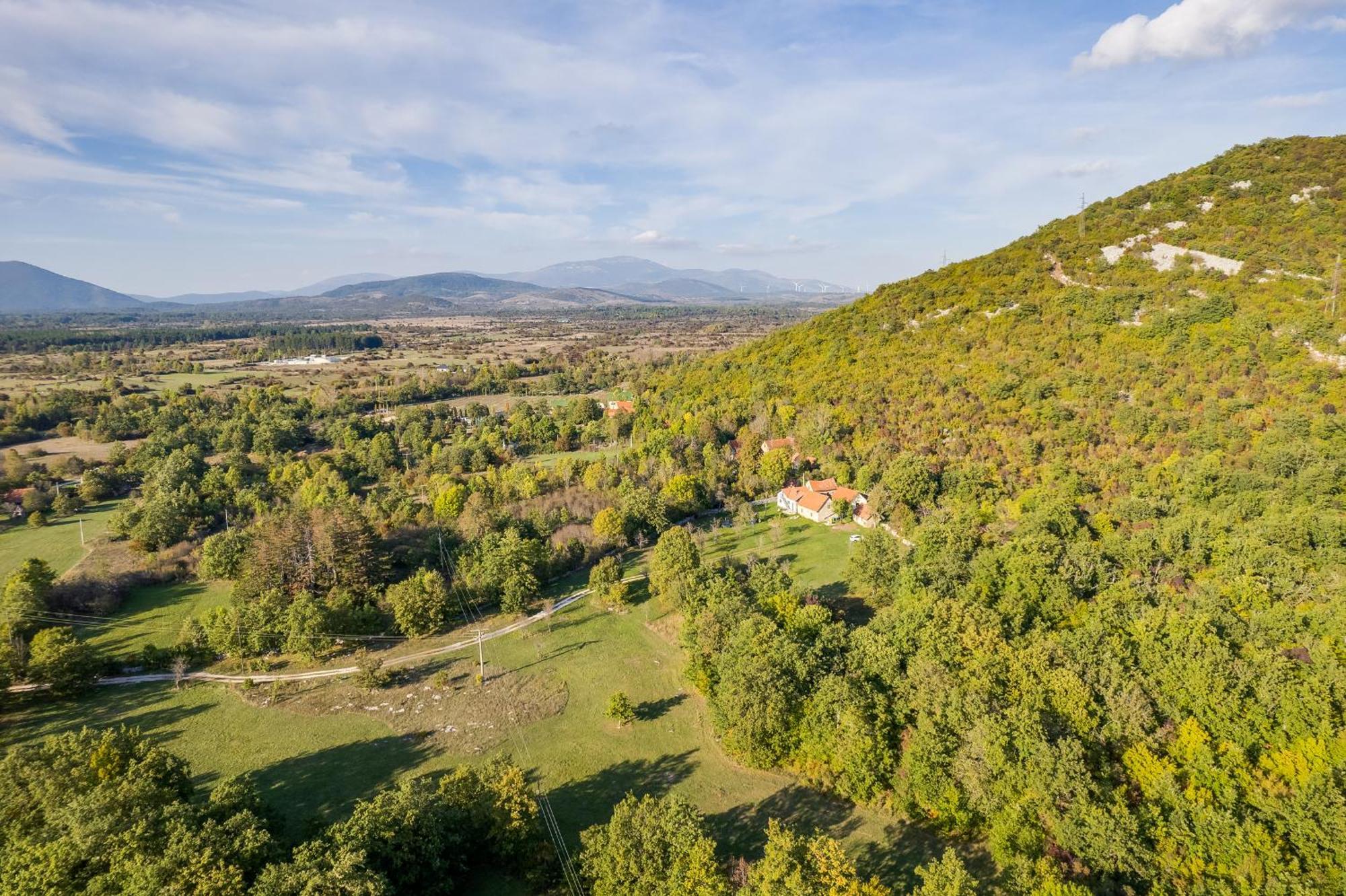 Sokol - Secret Forest House Gračac Esterno foto