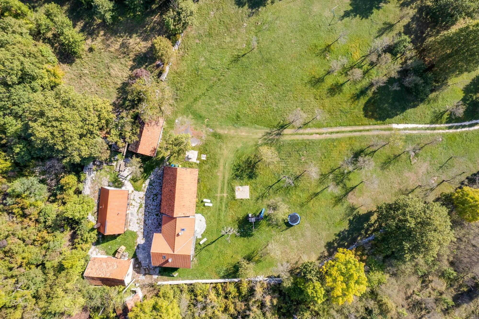 Sokol - Secret Forest House Gračac Esterno foto